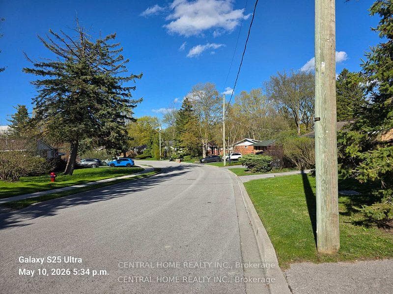 206 Parkview Crescent photo 23