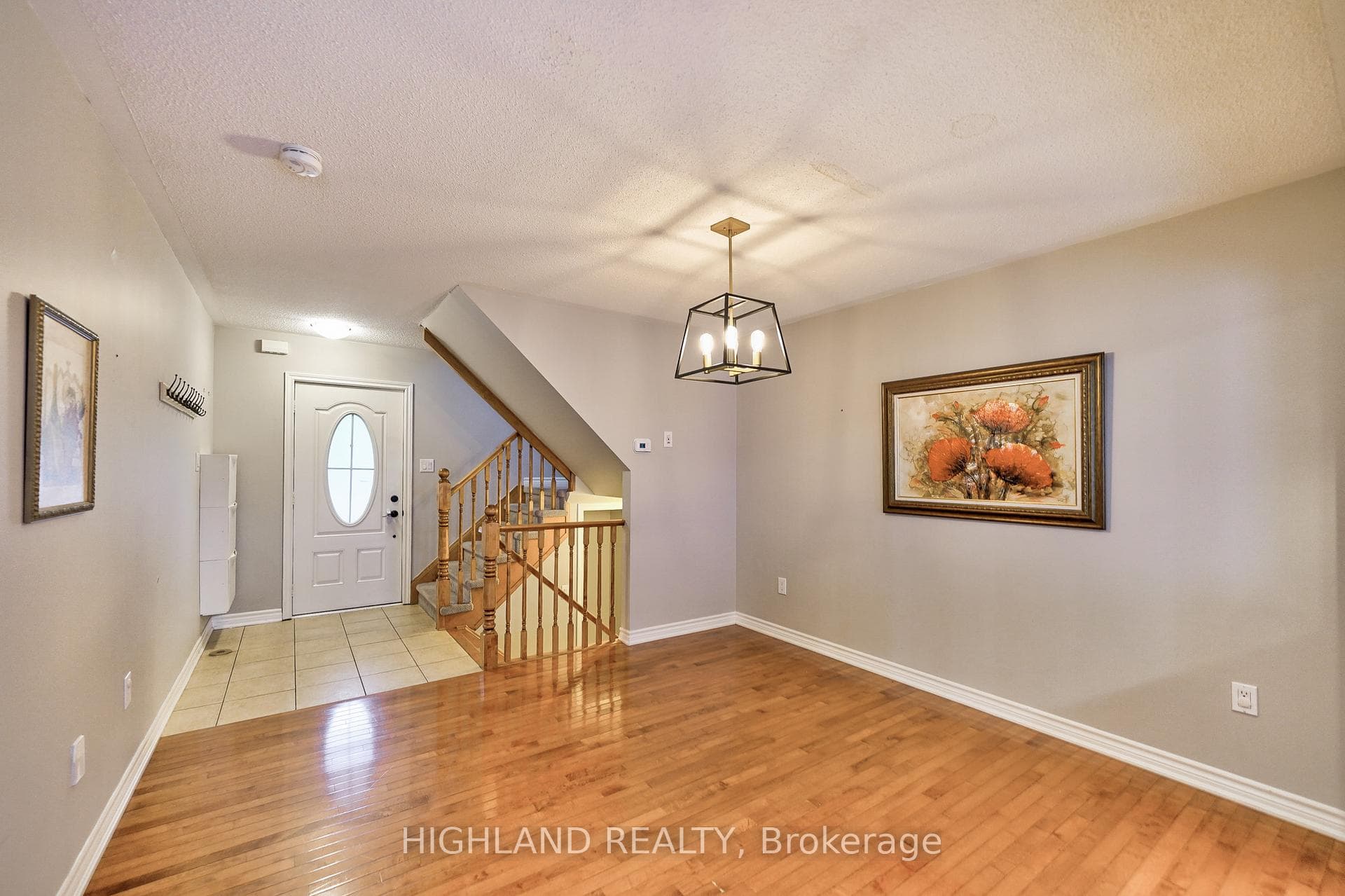 793 Howden Crescent photo 7