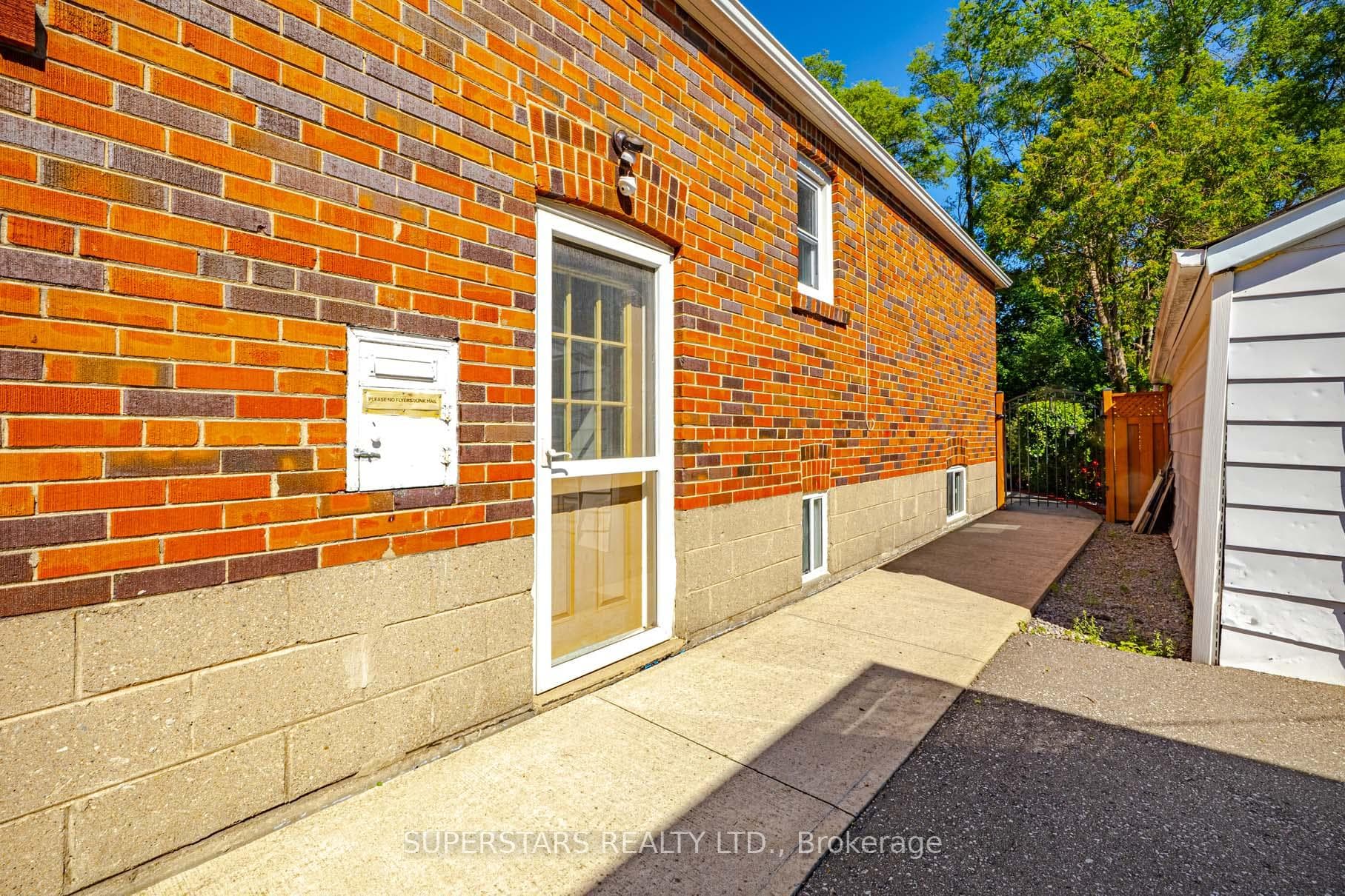 237 Ellington Drive photo 32