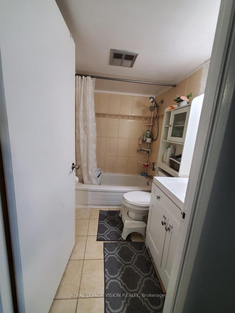 25 Sunrise Avenue Unit 707 photo 23