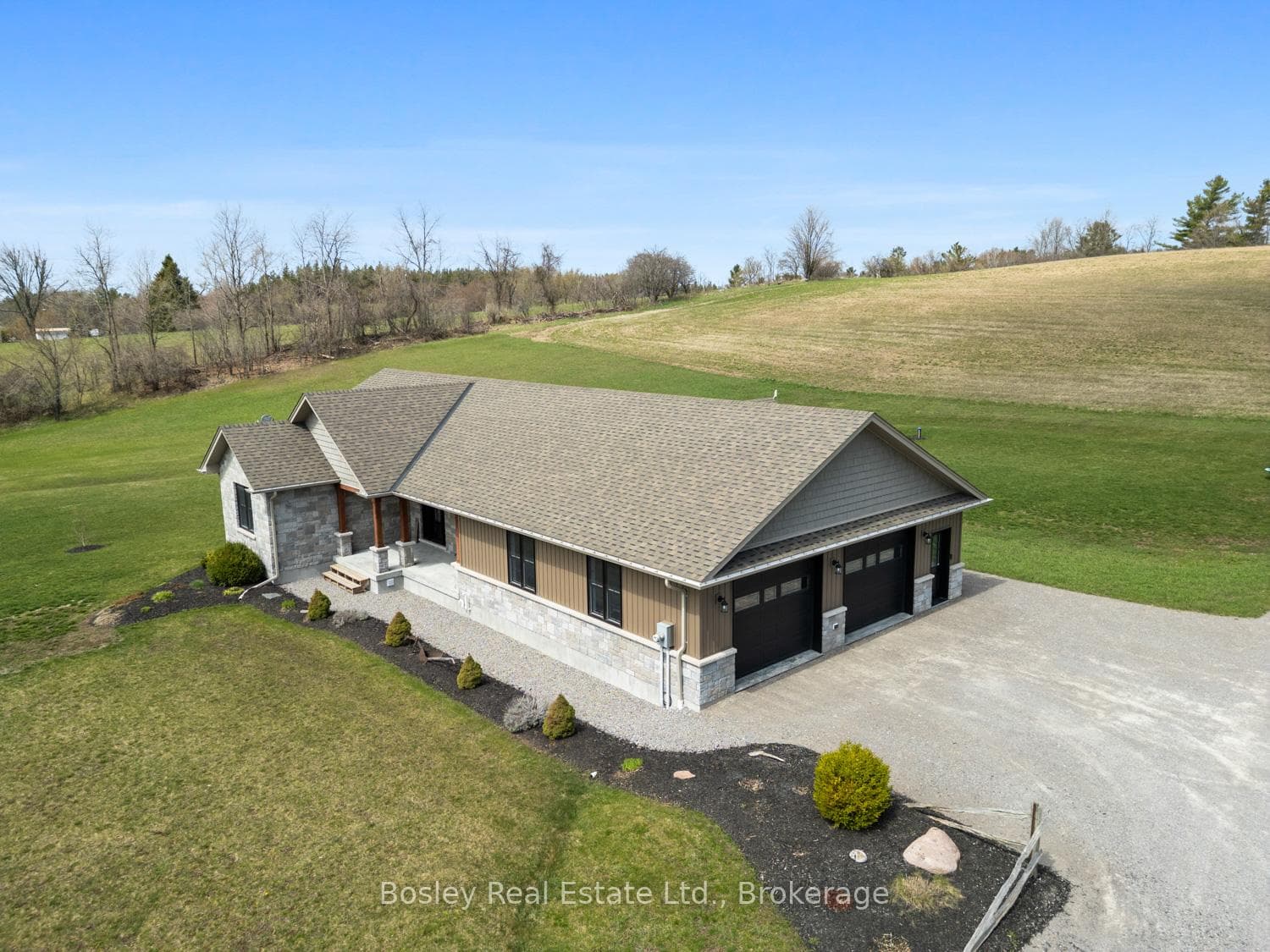 494 Pinegrove Road photo 4