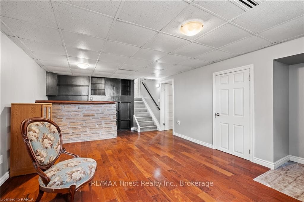 8 WAGNER Street photo 43