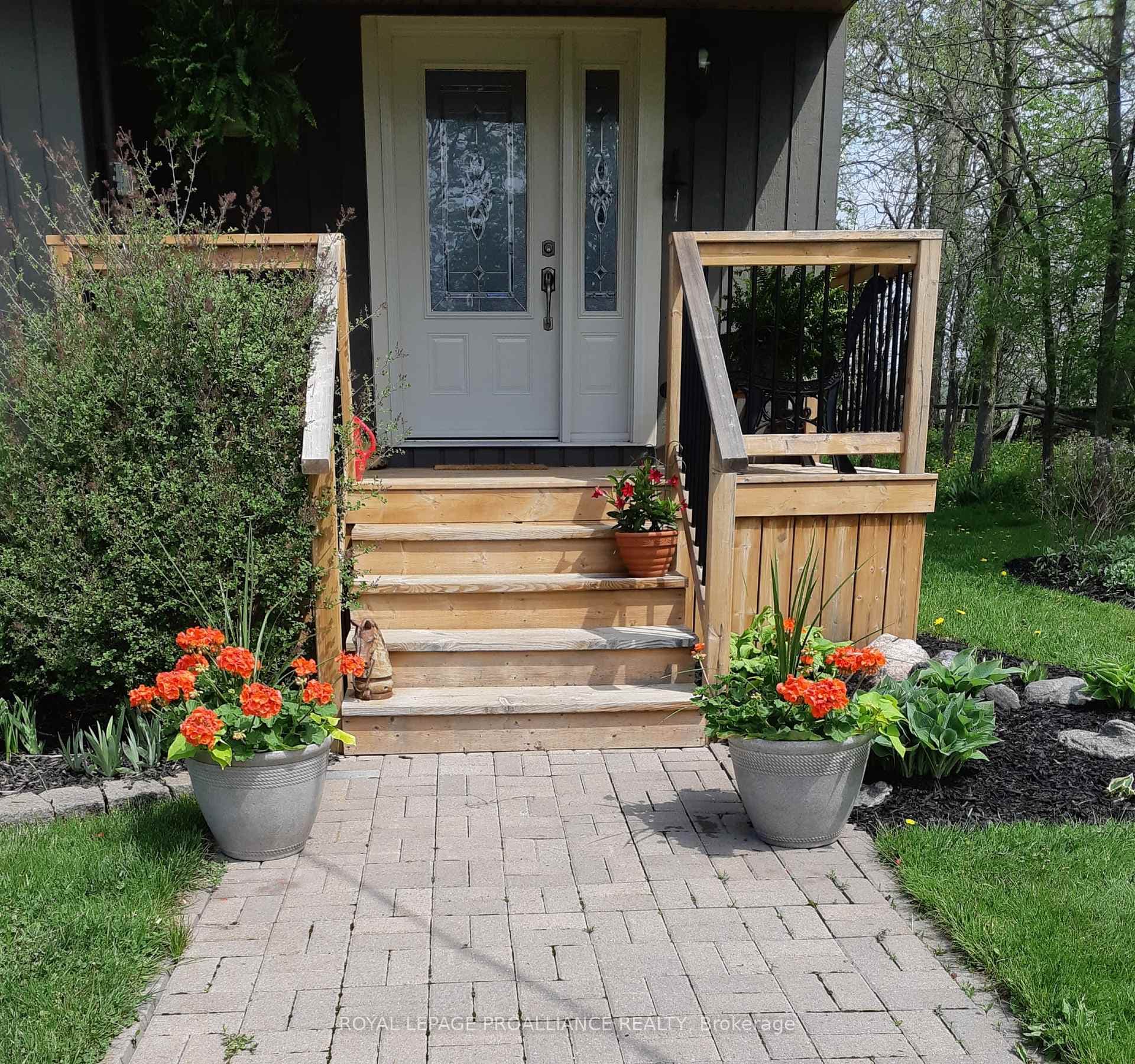 110 Greenwood Road photo 4