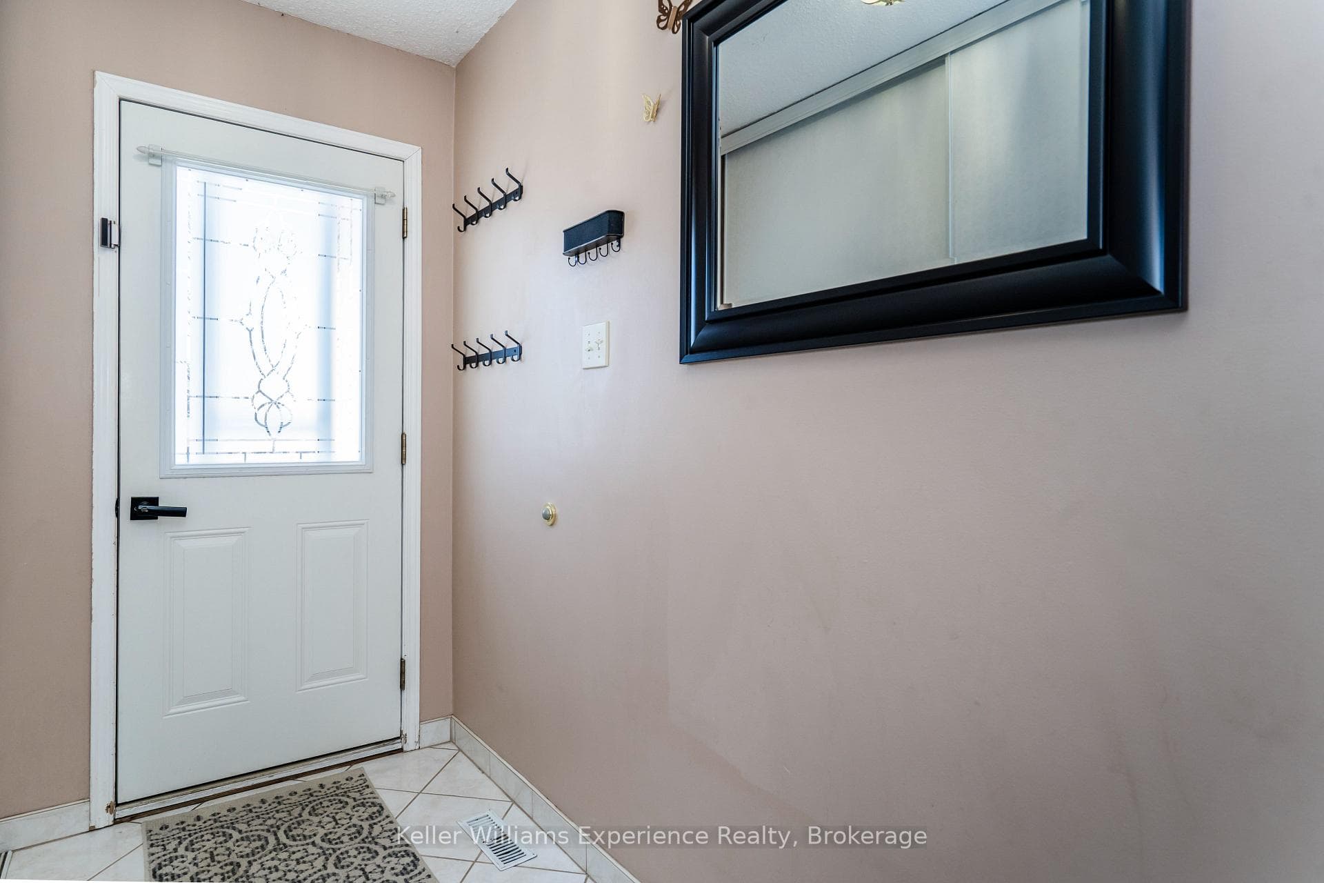 660 Harvey Avenue photo 5