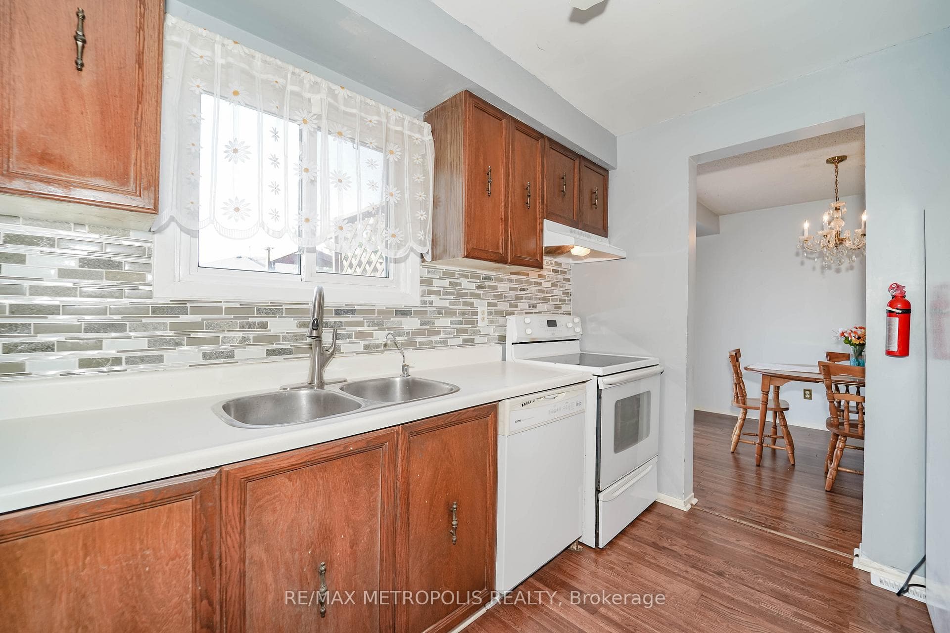10 Kipling Crescent photo 23