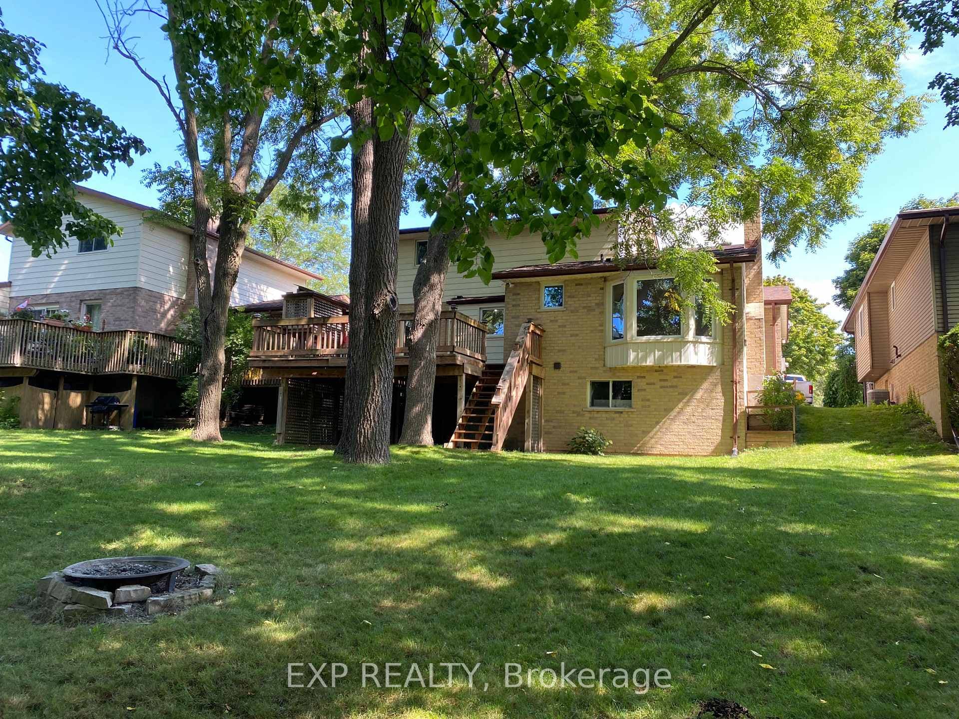 16 Acorn Crescent photo 47