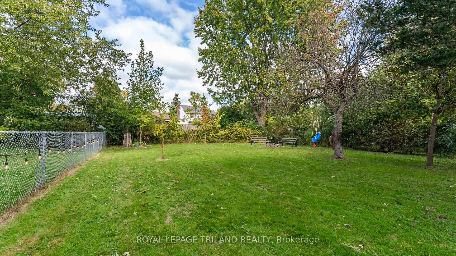 578 Creston Avenue photo 30
