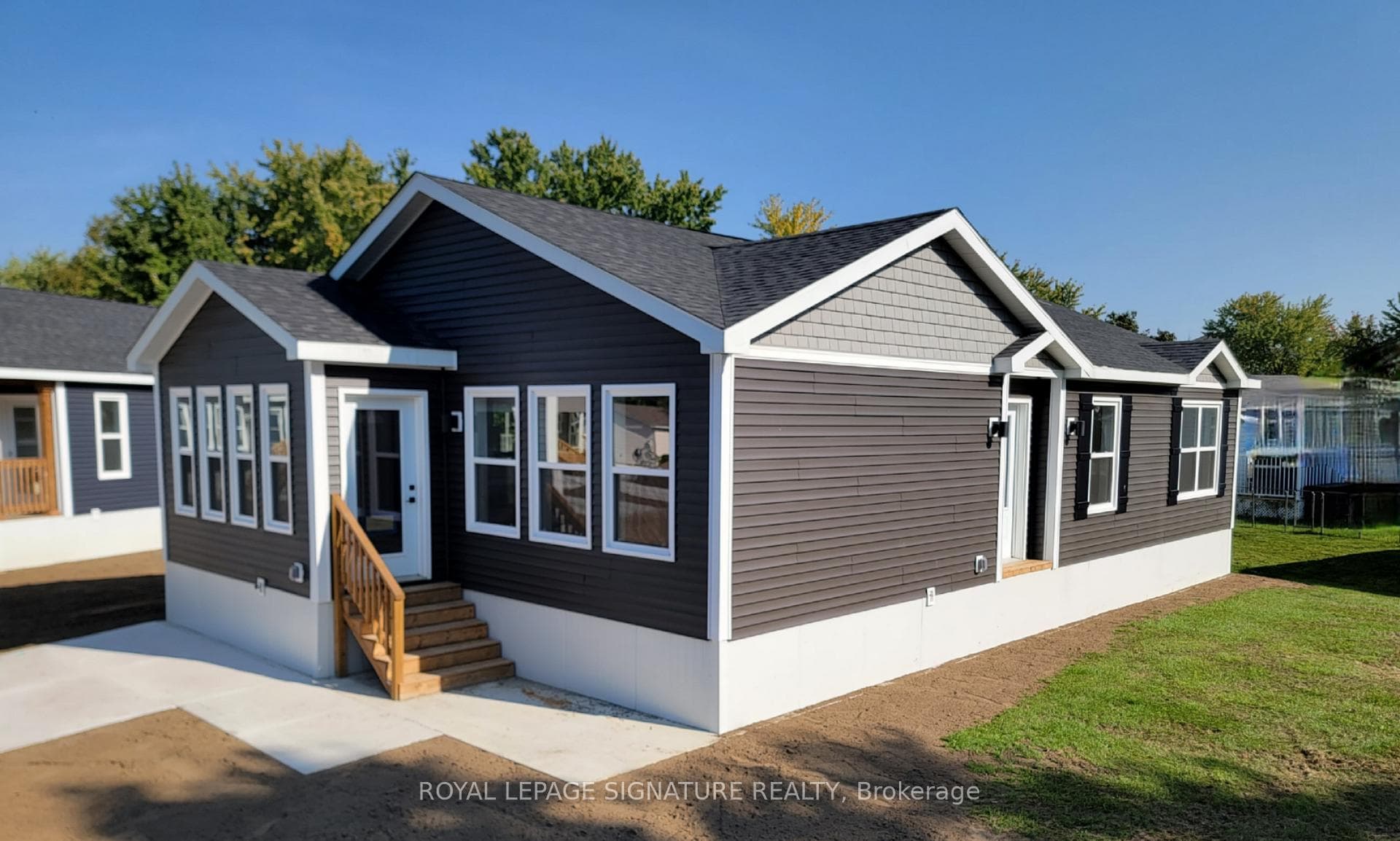 18 Briar Wood Place photo 2