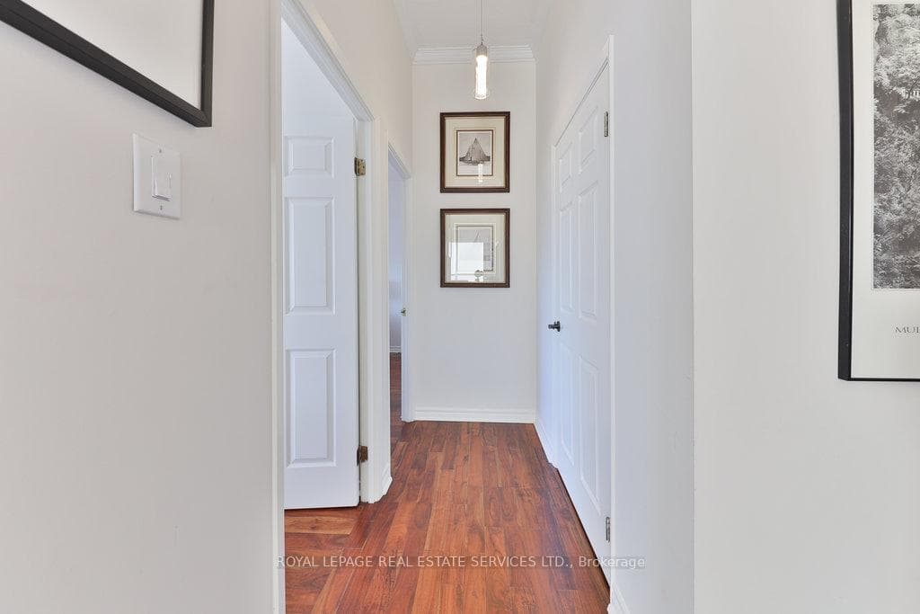 2511 Lakeshore Road Unit 810 photo 18