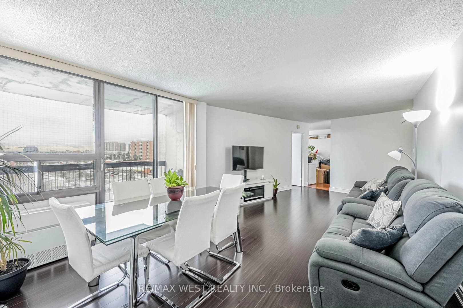 50 Mississauga Valley Boulevard Unit 1016 photo 9