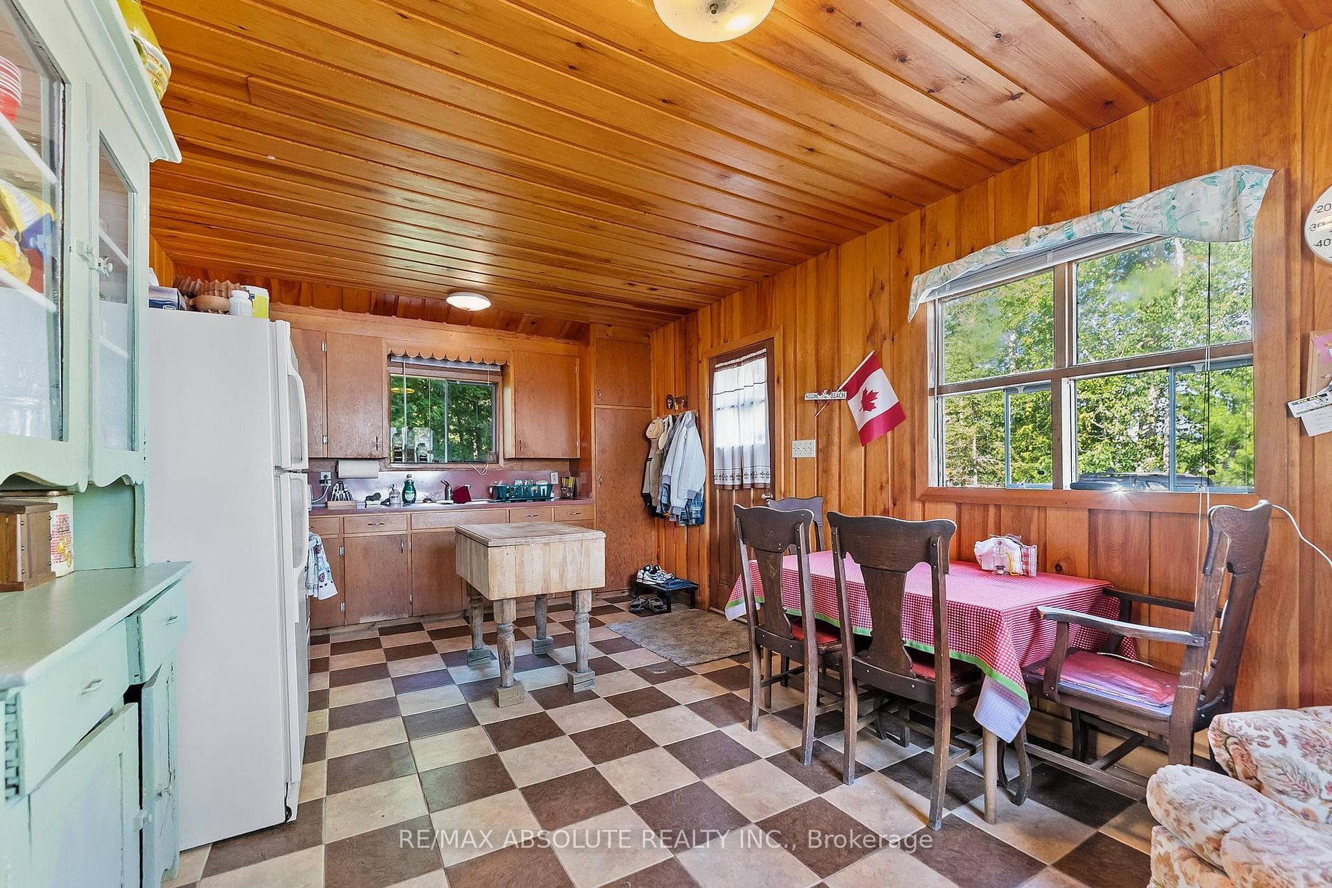 77A Christopher Lane photo 11