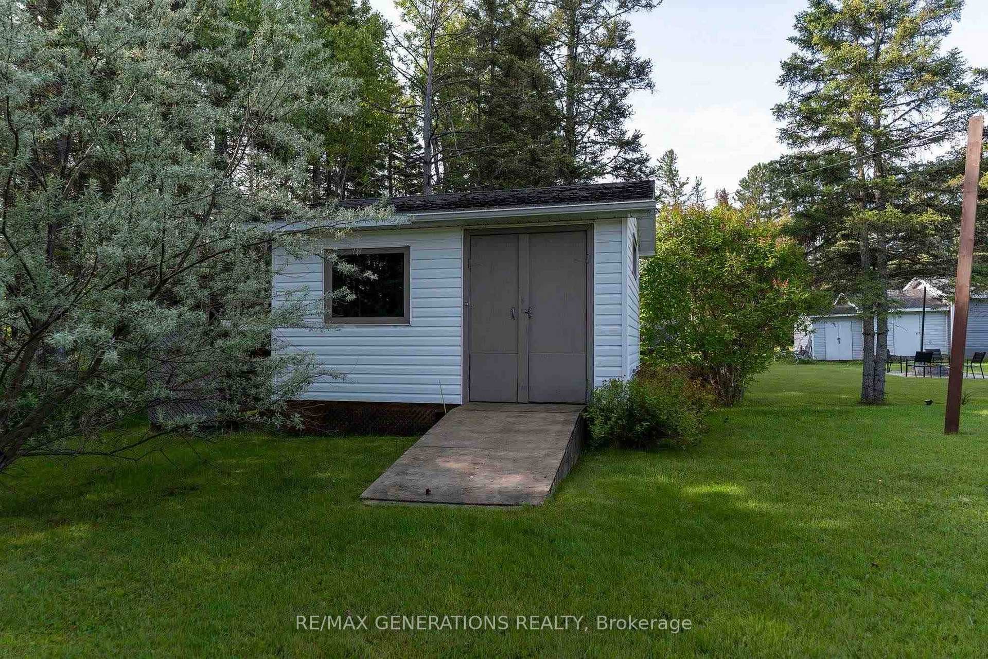 2050 Almira Avenue photo 33