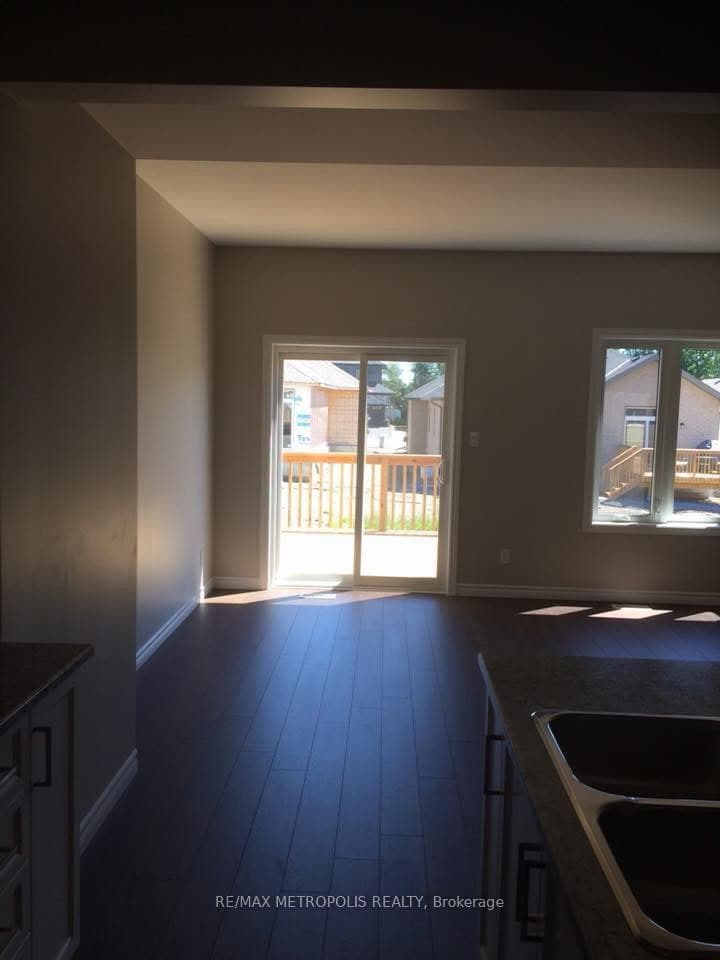 38 Ledgerrock Court photo 6