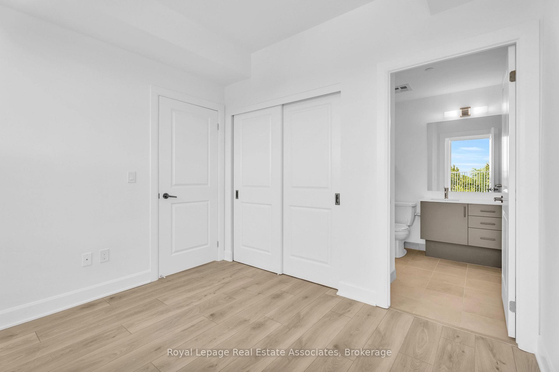 3240 William Coltson Avenue Unit 522 photo 19