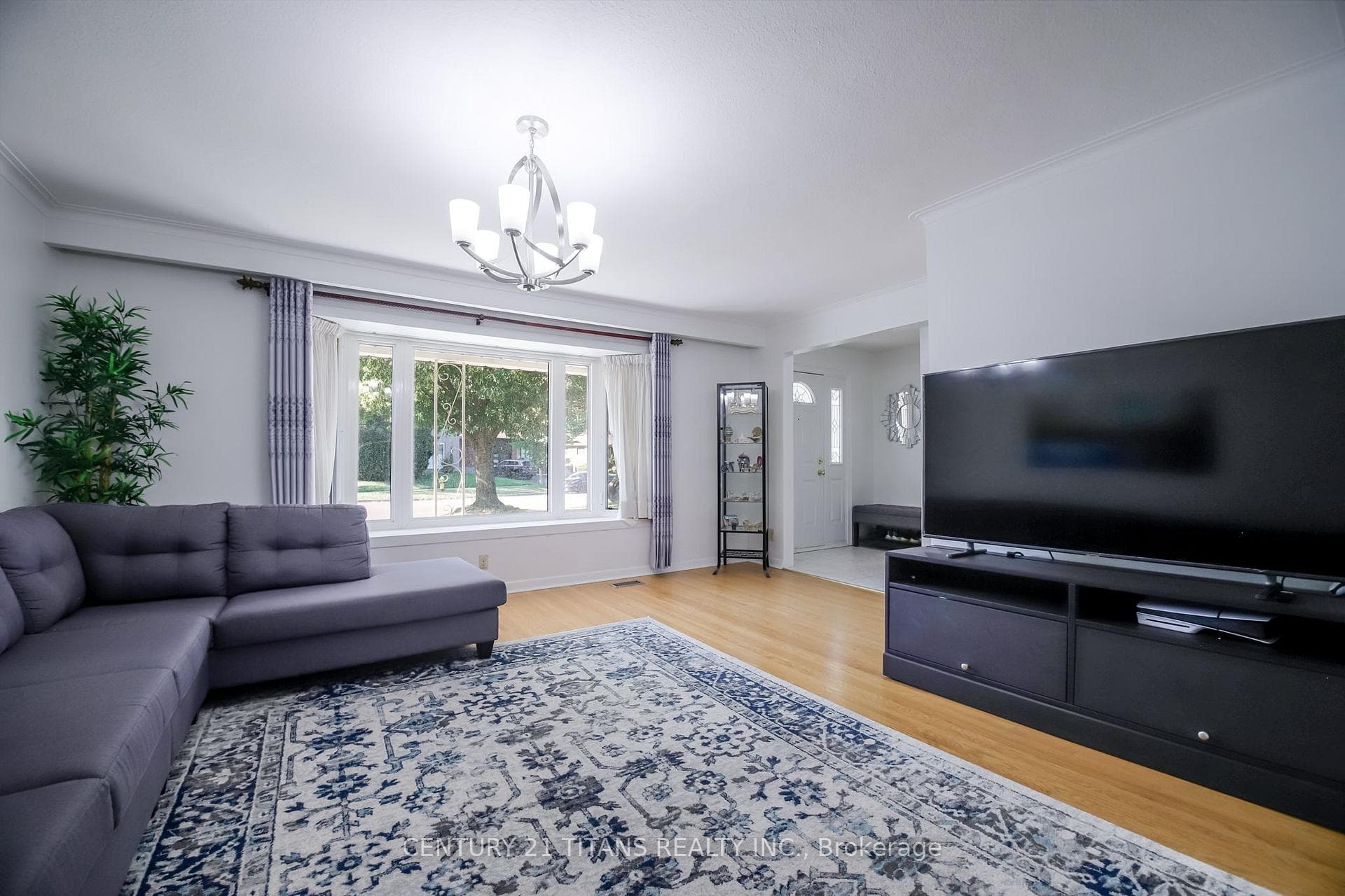9 Minos Crescent photo 10