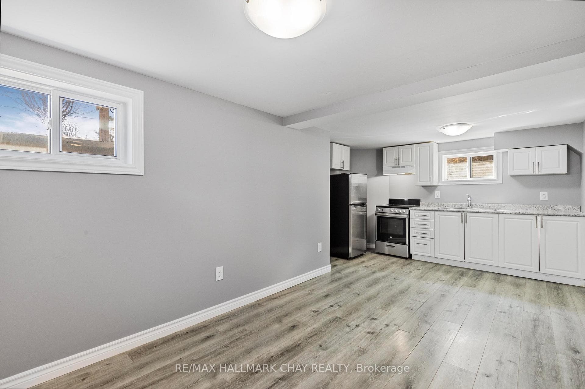 48 Grove St E, Barrie