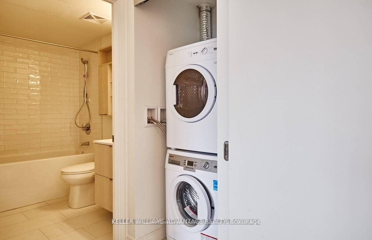 1100 Kingston Road Unit 716 photo 7