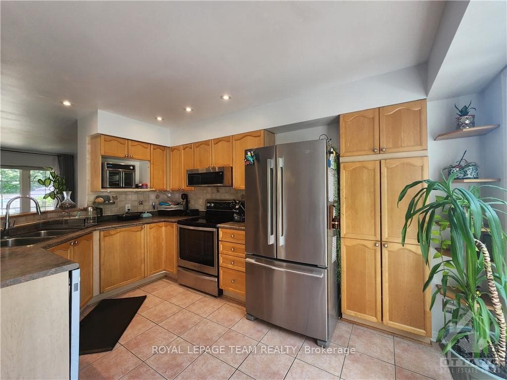 119 CENTRAL PARK Drive photo 16
