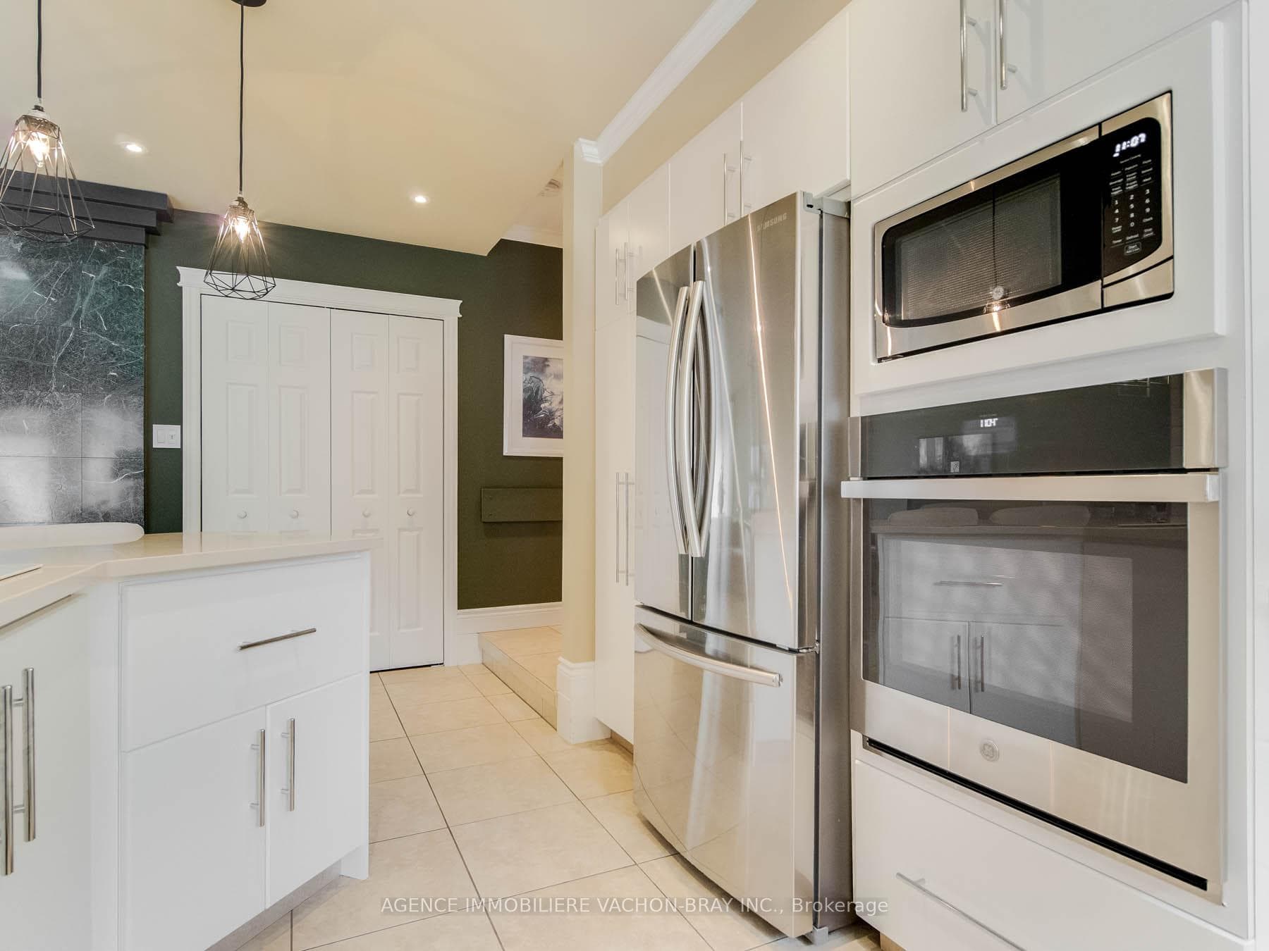 21050 Juniper Avenue photo 5