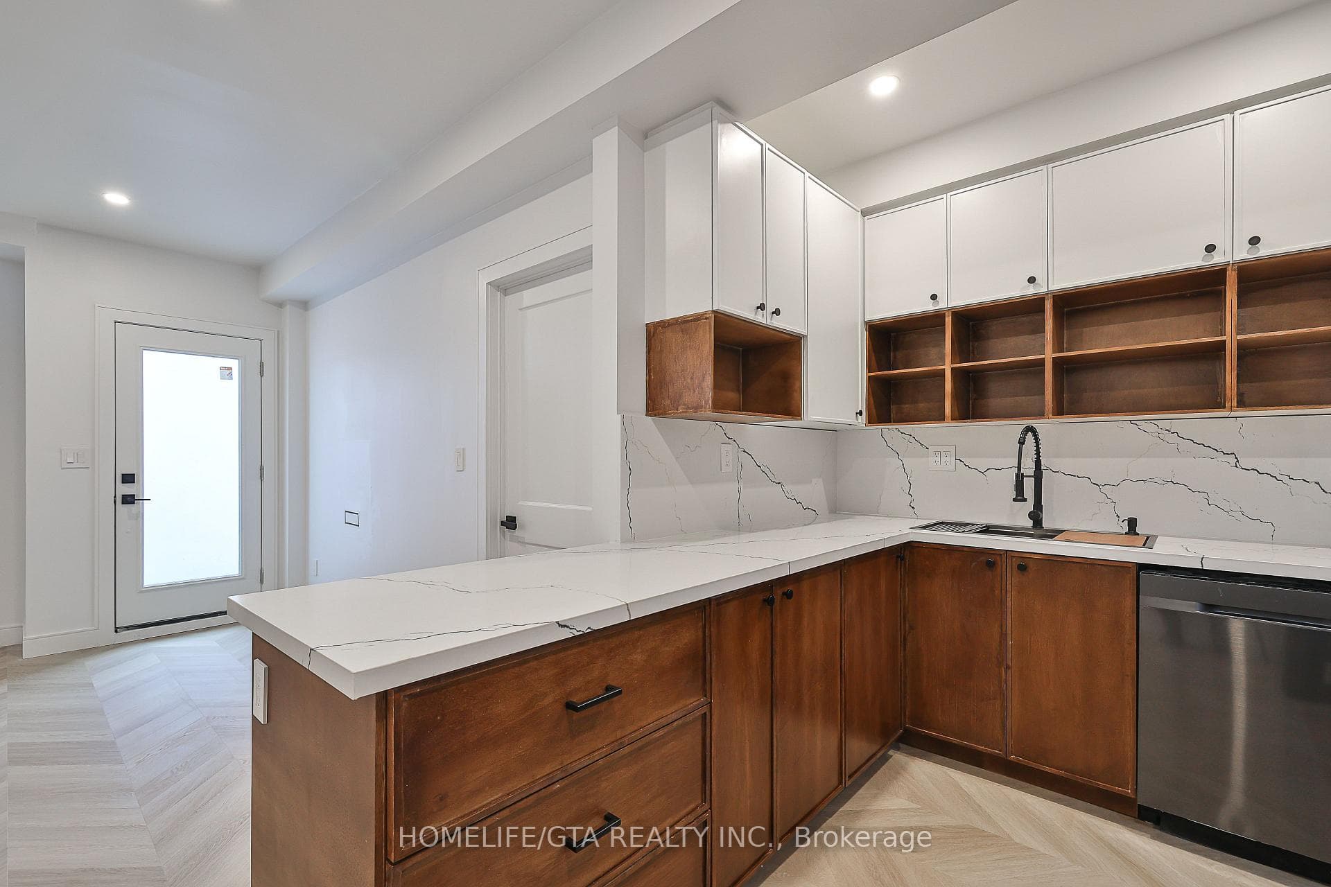 17 Couloir Drive Unit Bsmt photo 22