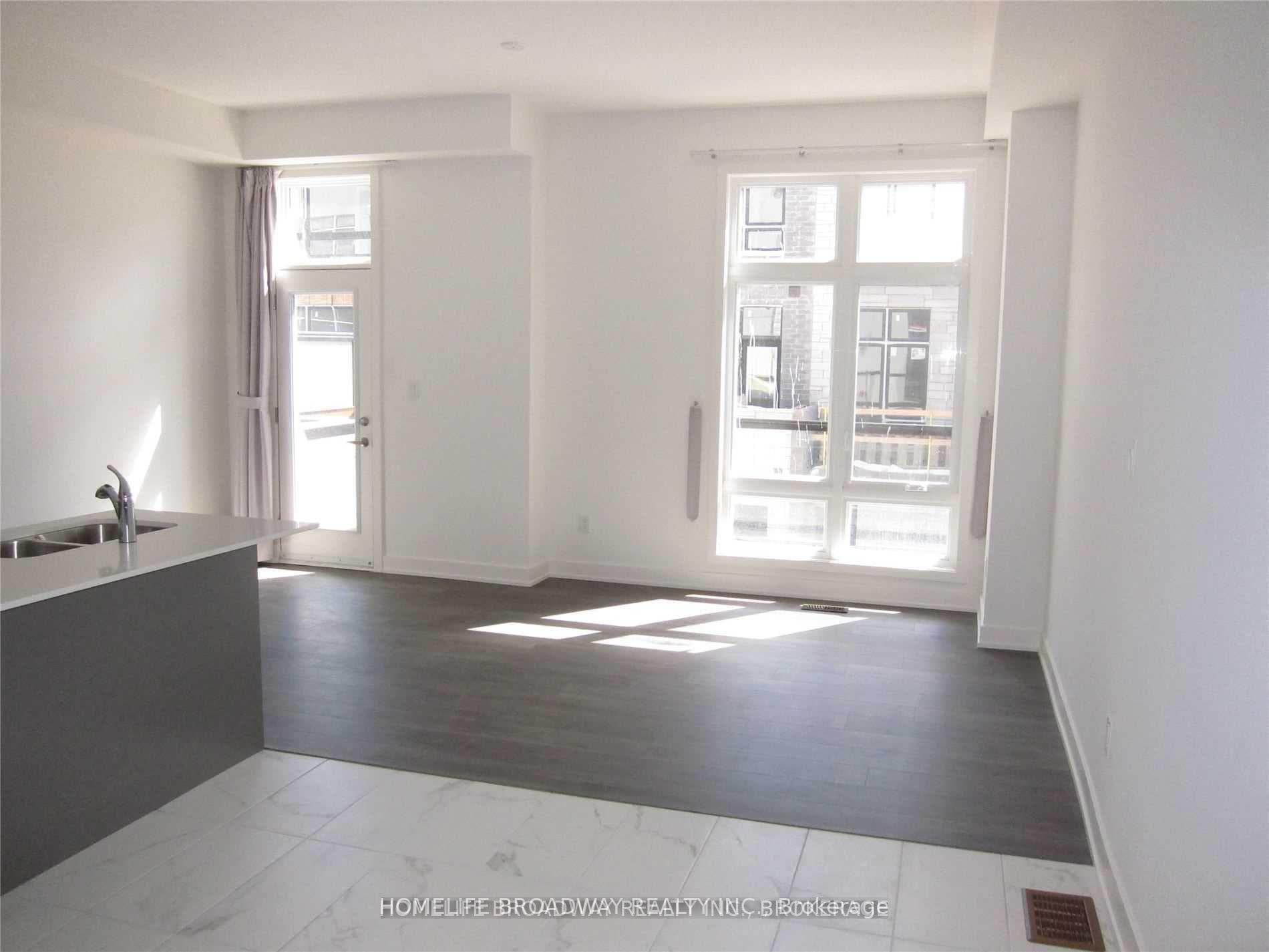 30 Gerussi Street photo 3