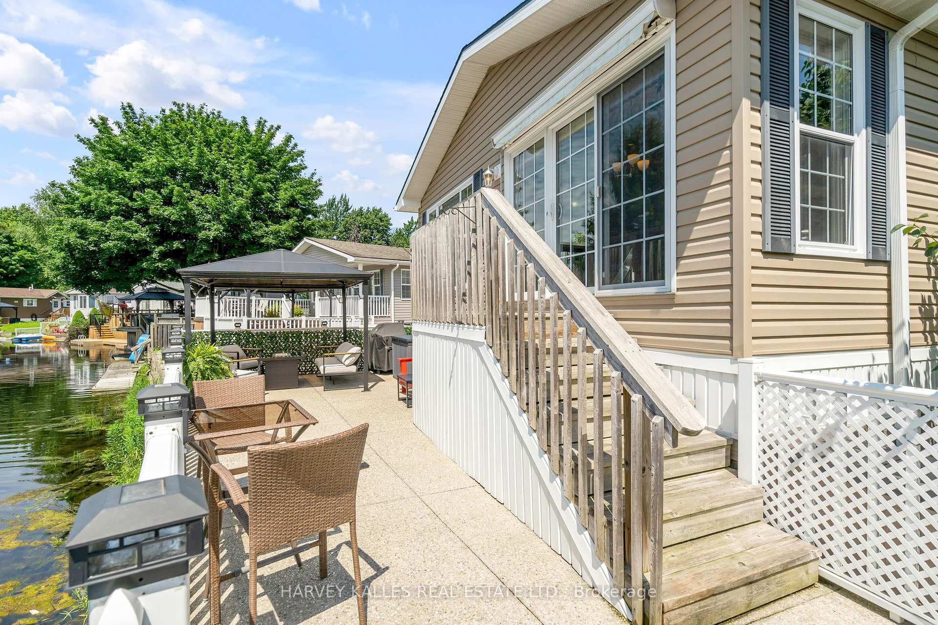 56 Jasper Heights photo 11
