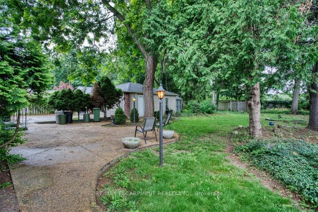 40 Pottruff Road photo 16
