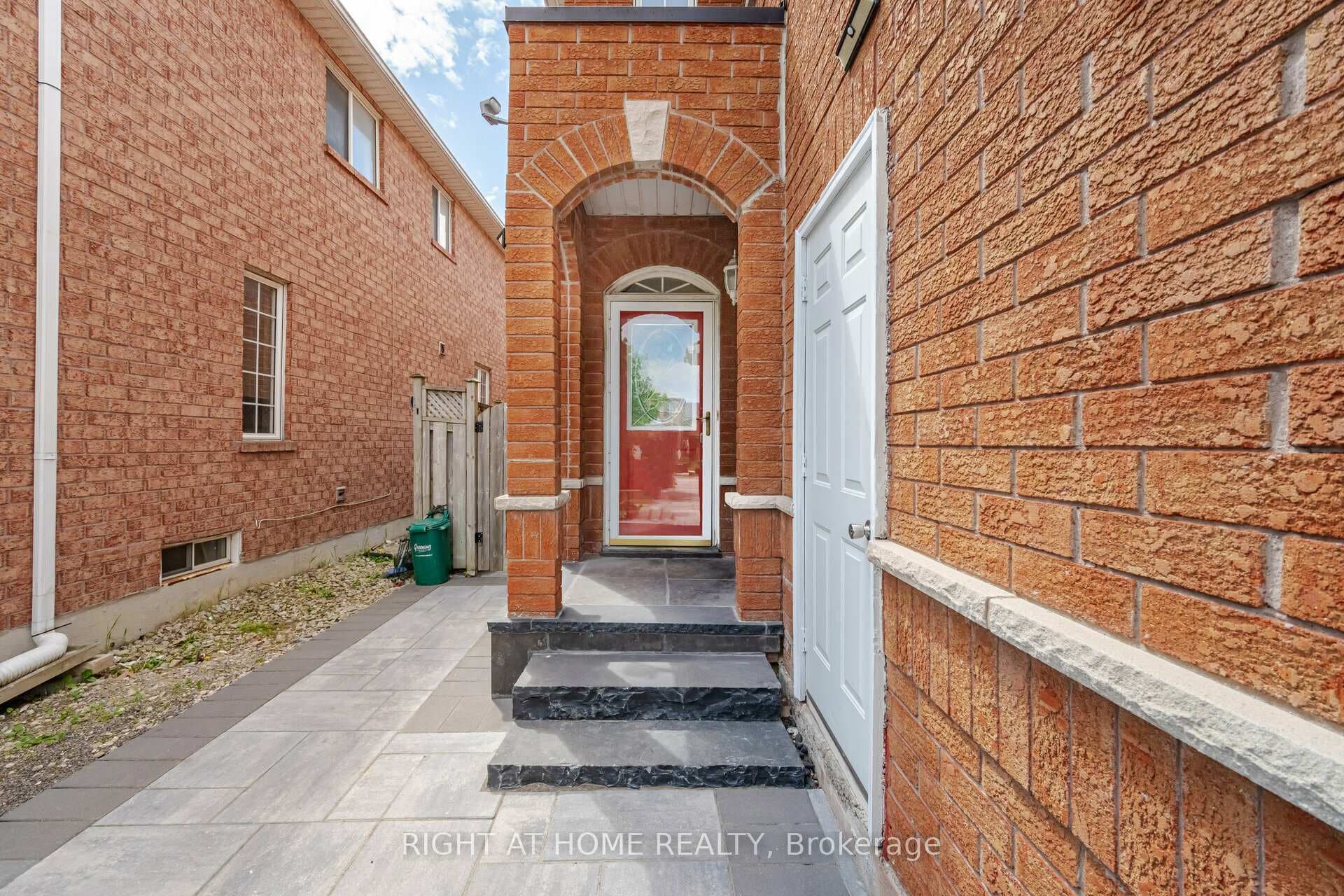 8536 MARTIN GROVE Road photo 2