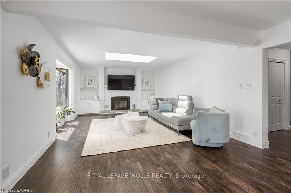355 Edgehill Drive photo 8