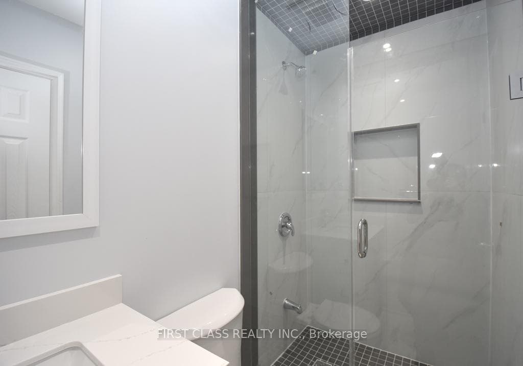 113 Holcolm Road Unit Main photo 10