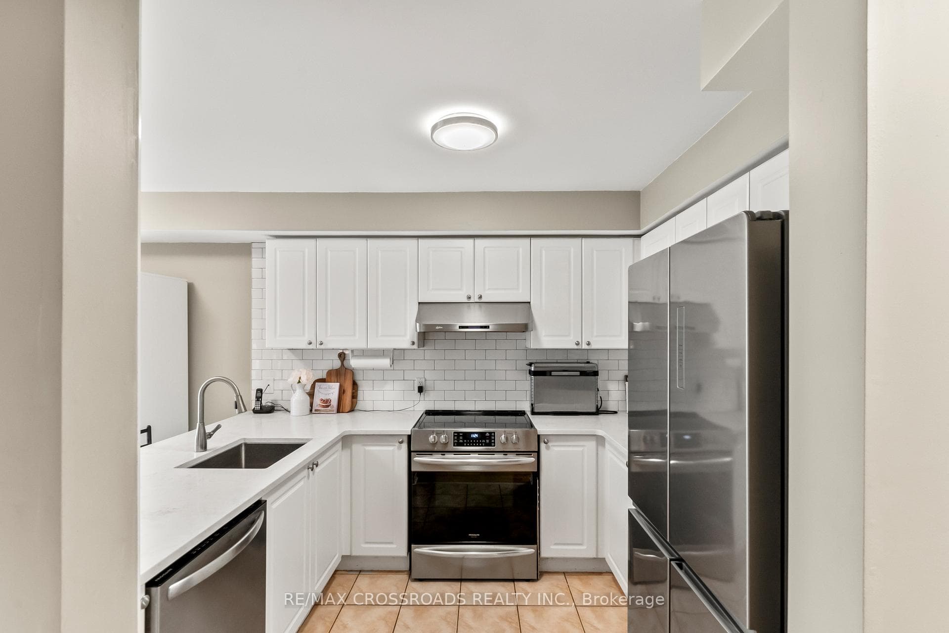 67 Regatta Crescent photo 20