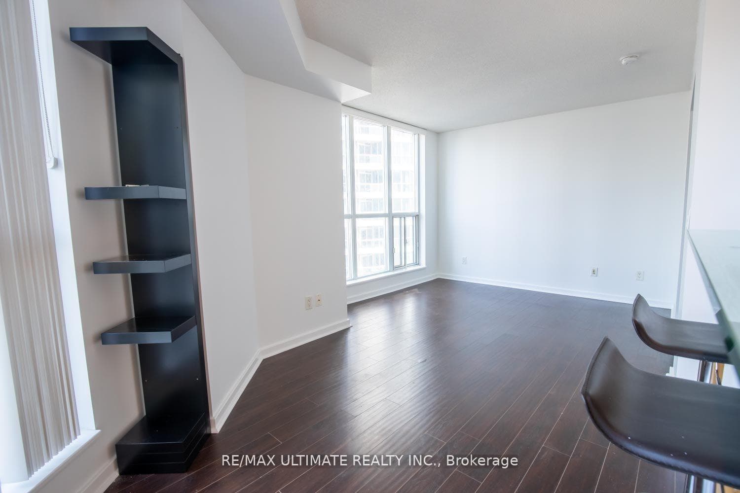 208 Queens Quay Unit 801 photo 6