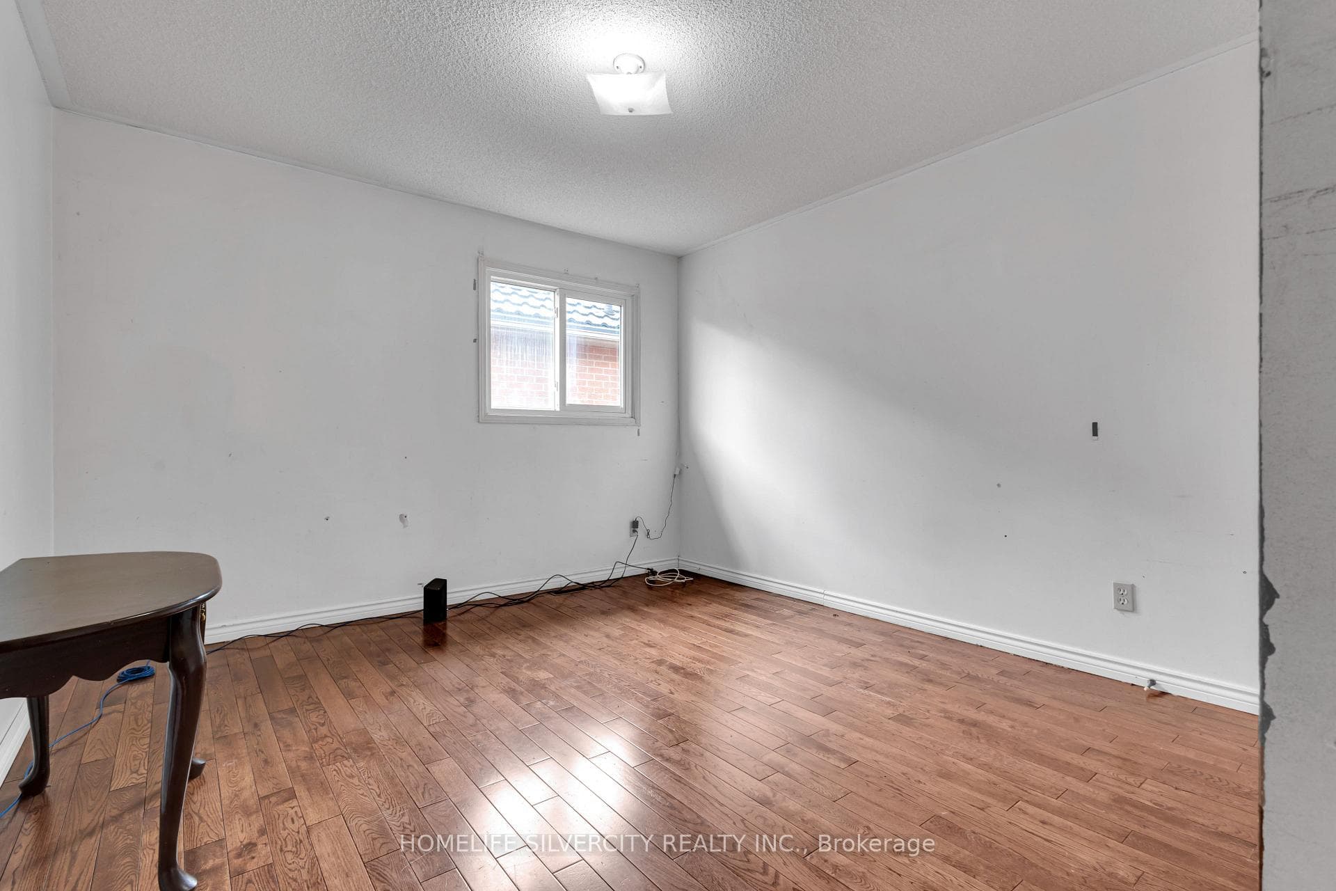 594 Sewells Road photo 23