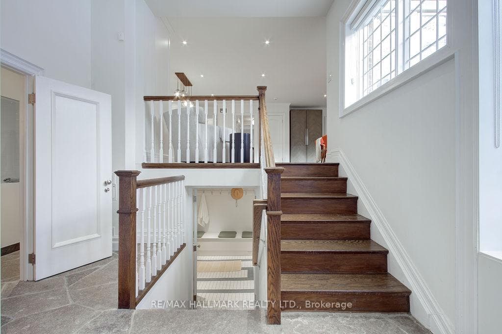 19 Whitney Avenue photo 43