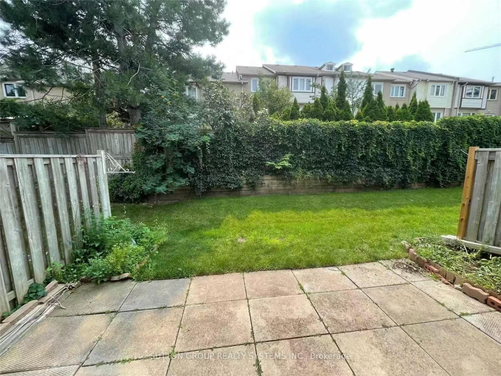 2275 Credit Valley Road Unit 100 photo 20