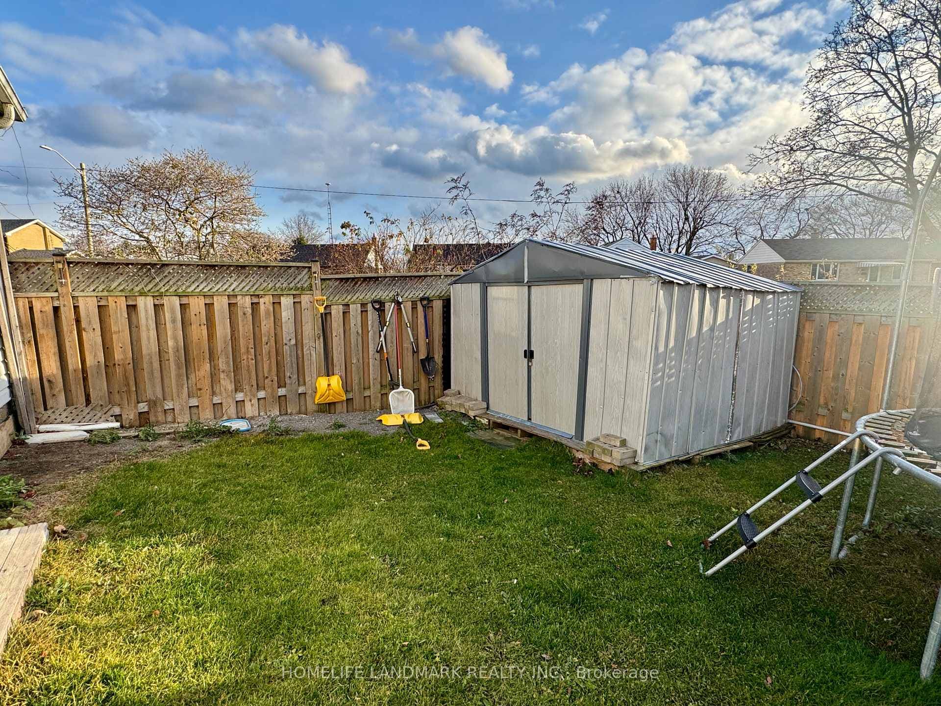 1316 Simcoe Street Unit Main photo 20