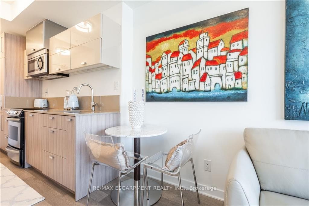 290 Adelaide Street Unit 3009 photo 13