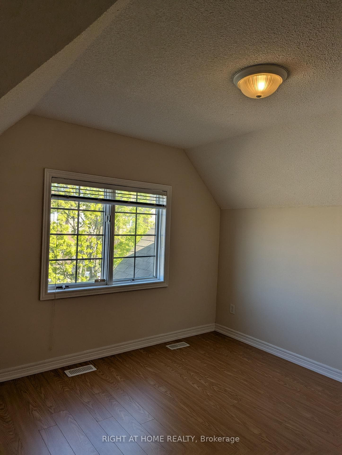 3102 Cabano Crescent photo 13