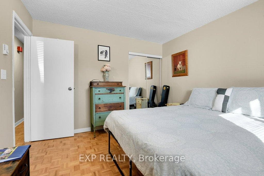 825 MacOdrum Drive Unit 3 photo 22