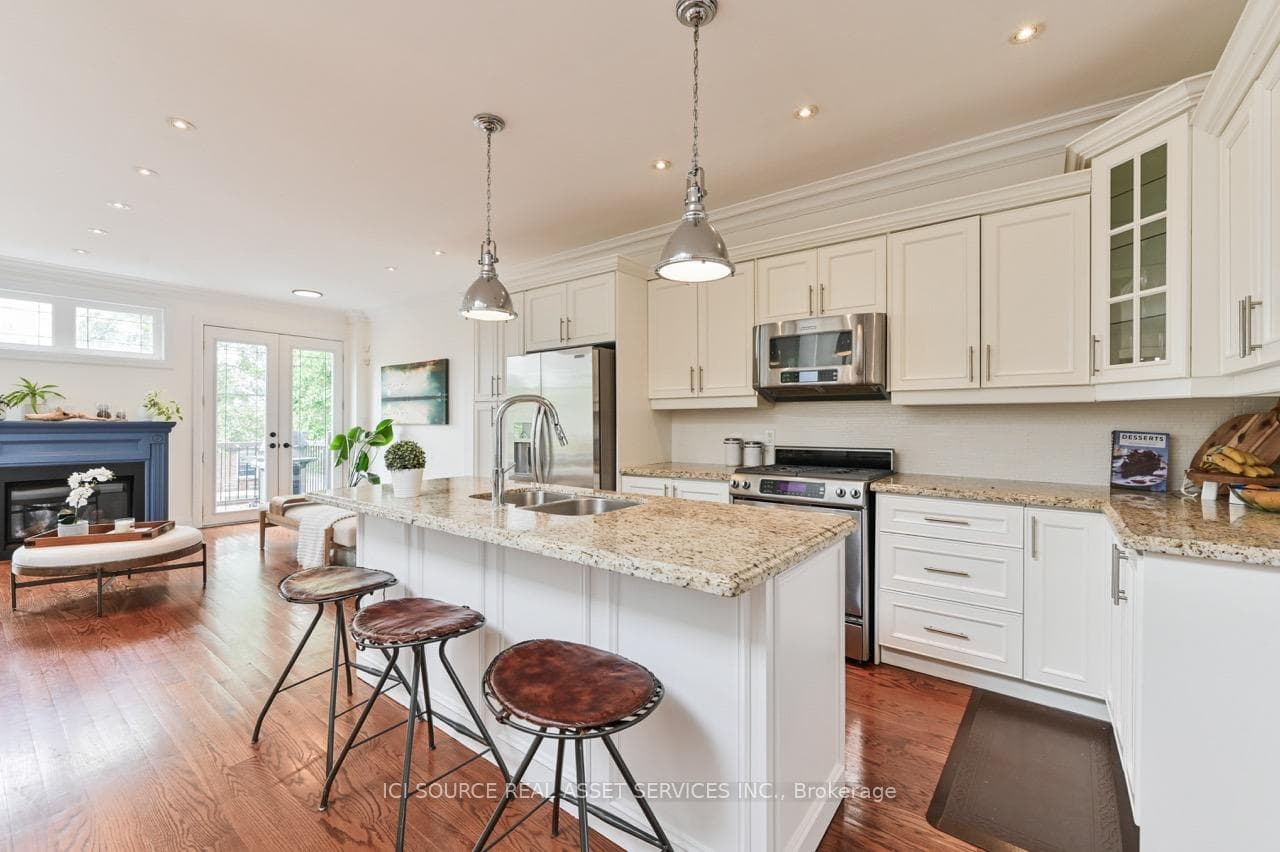 84 LEROY Avenue photo 7
