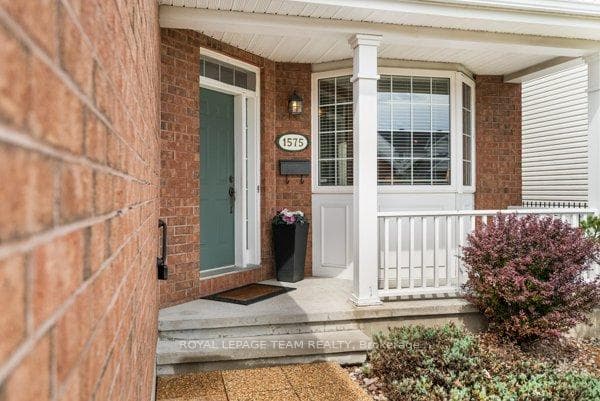 1575 Winterport Way photo 2
