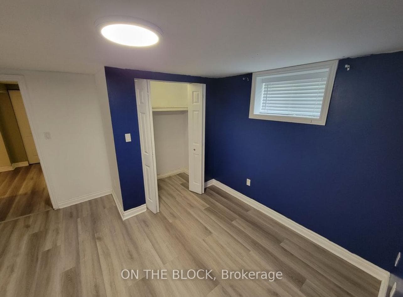 6 Ilfracombe Crescent photo 3