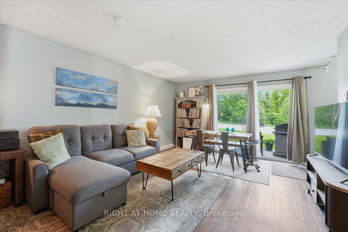 1102 Horseshoe Valley Road Unit 108 photo 5