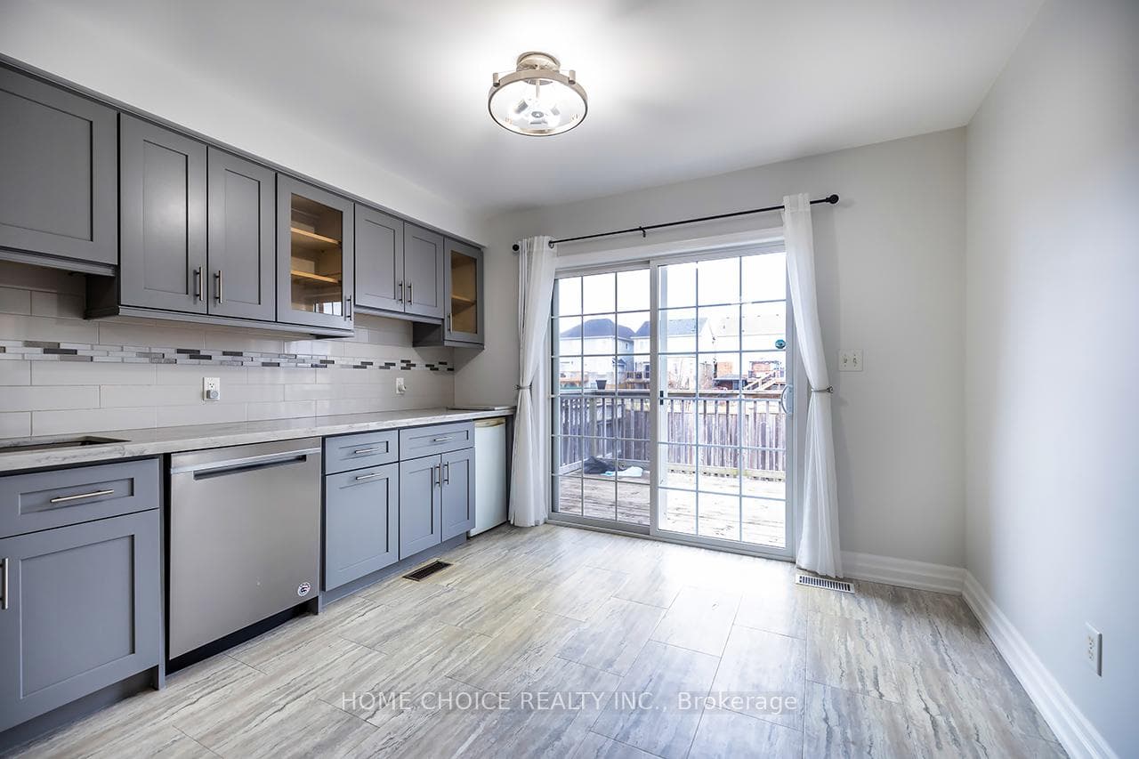 1665 Northfield Avenue photo 9