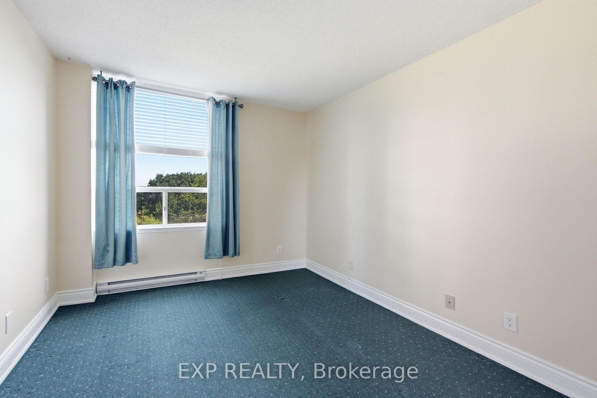 1903 Pilgrims Way Unit 302 photo 7