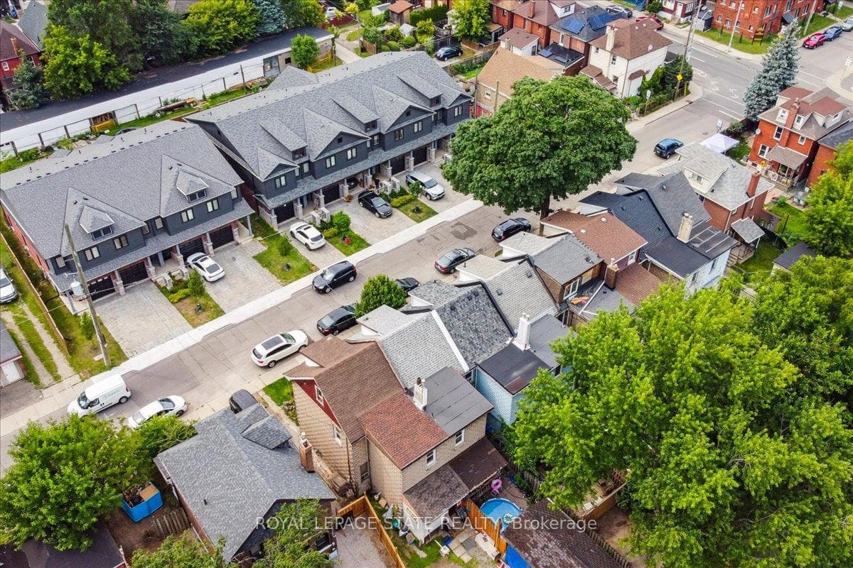 54 Gibson Avenue photo 40