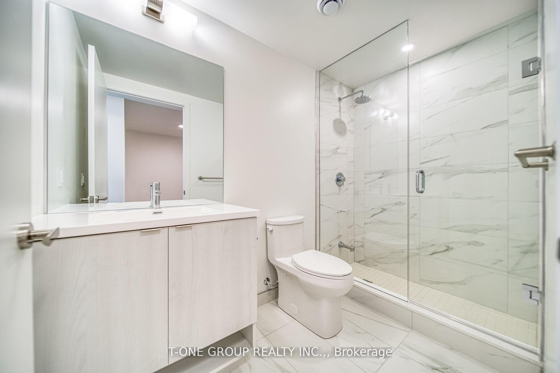 138 Downes Street Unit 6807 photo 13