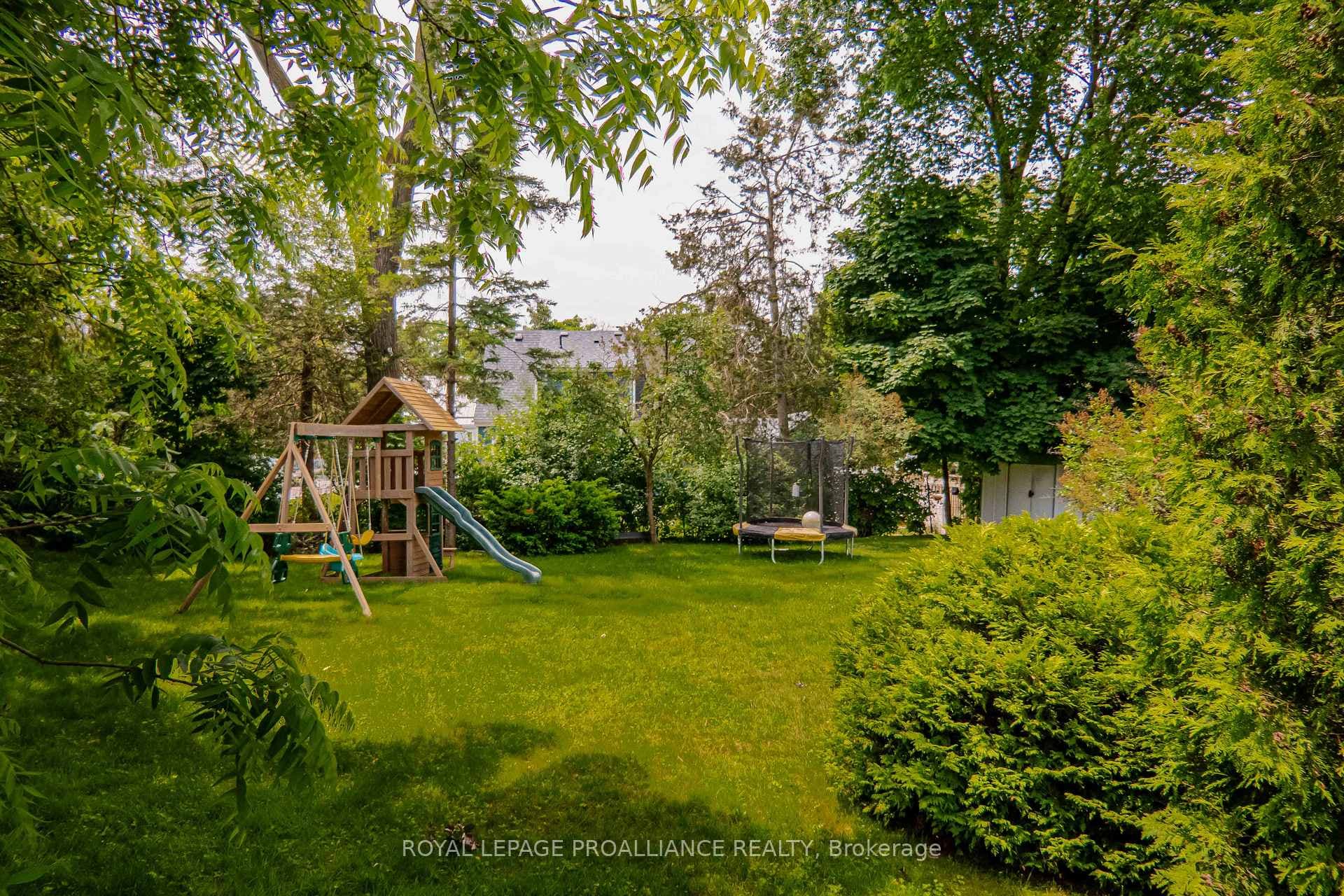 32 Fairway Avenue photo 10