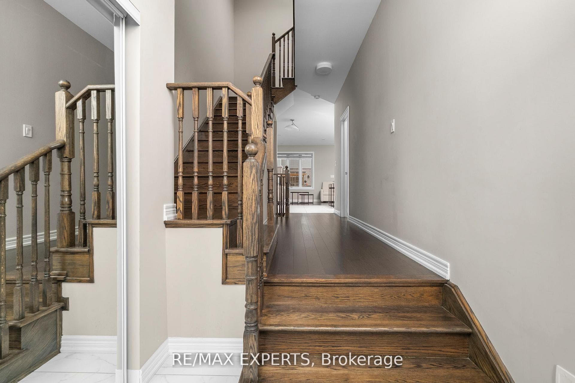 78 Clifford Crescent photo 6