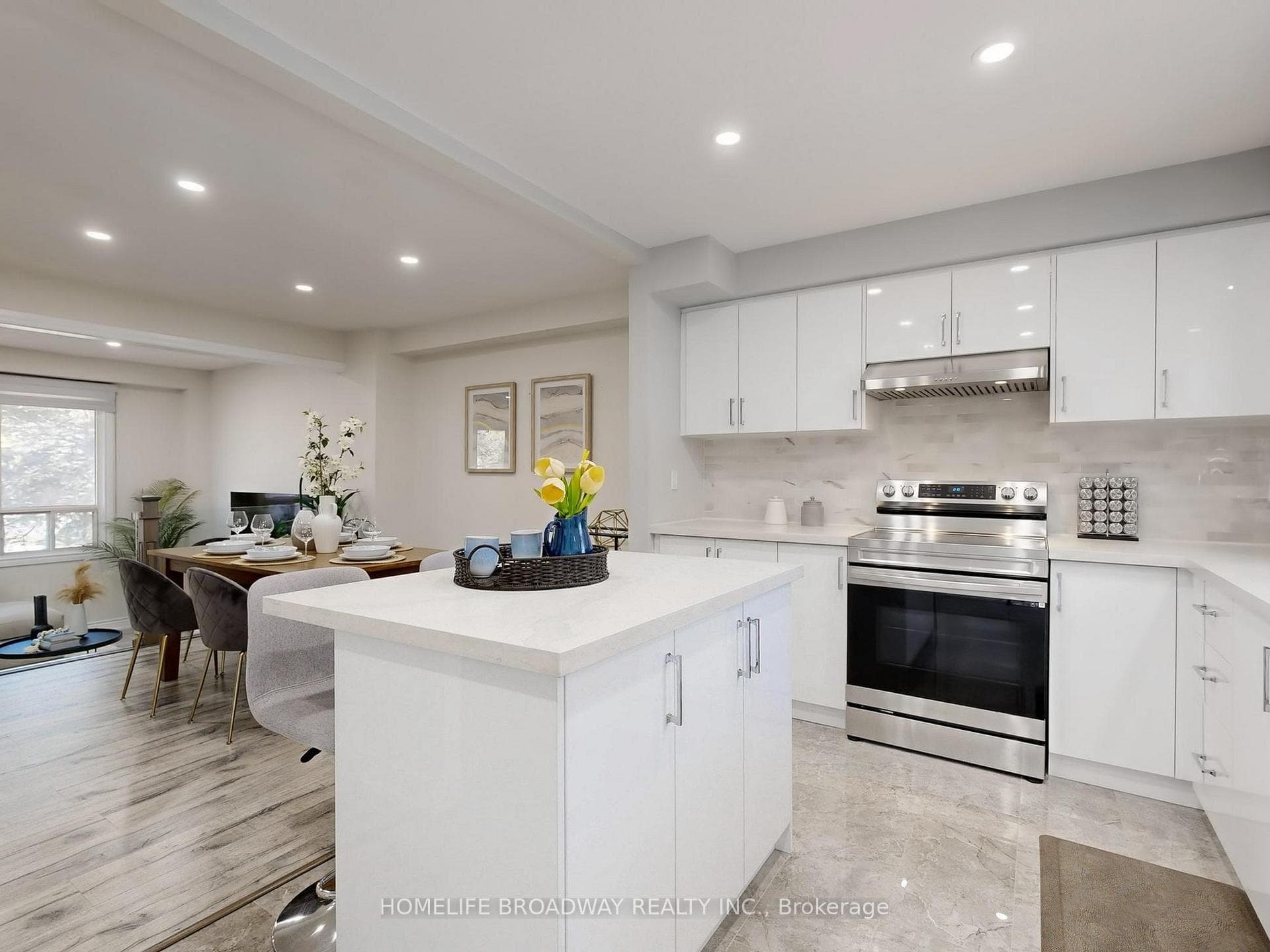 109 Poplar Crescent photo 10